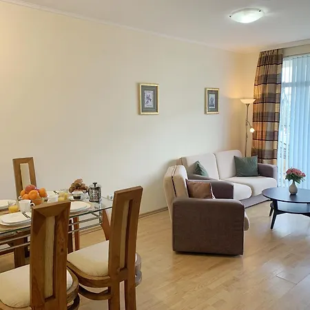 Apartman Prostor - Pool & 50m Away Obzor